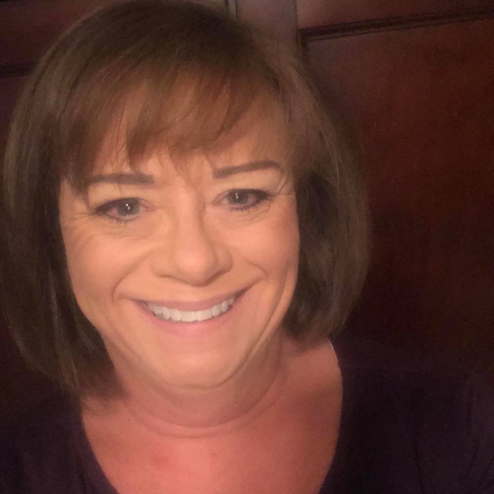 Meet your Posher, Leslie